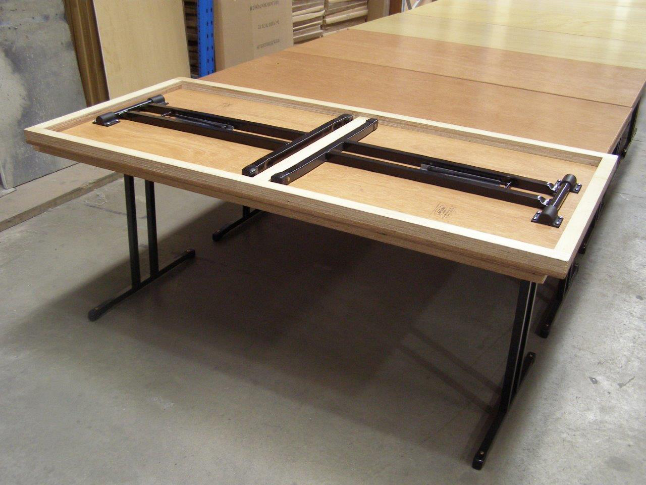 The Shearer – Trestle Table